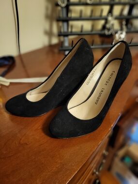 Chinese Laundry Black Suede Round-Toe High Heel Wedges Size 6